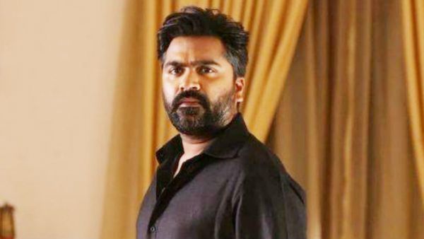 முன்ன மாதிரி இல்லையாம்.. சரியான நேரத்துக்கு வந்திடறாராமே சிம்பு... பரபரக்கும் மாநாடு பாடல் காட்சி