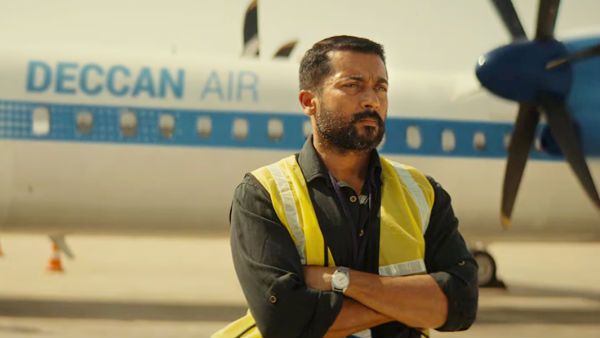 இந்தா வந்துருச்சுல்ல.. சாக்கடையா.. ரத்தம்மா.. சூரரைப்போற்று படத்தை தடை செய்யக்கோரி போலீஸில் புகார்!