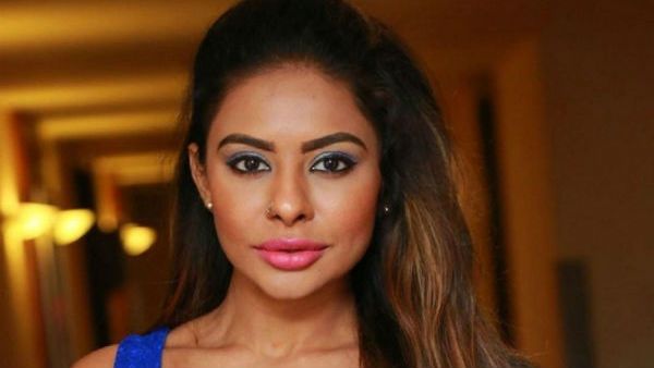 ச்சை.. மரியாதையா பேசு.. பிளாக் பண்ணிடுவேன்.. நடுவிரலை காண்பித்த நடிகைக்கு செம டோஸ்விட்ட நெட்டிசன்ஸ்!