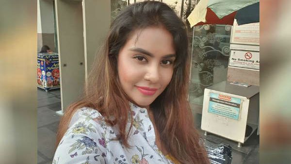 மீண்டும் ஏழரையை கூட்டும் ஸ்ரீரெட்டி.. பவன் கல்யாணை தொடர்ந்து பிரபல அரசியல் தலைவர்களையும் சீண்டல்!