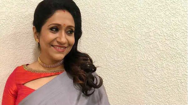 மெலோடி குயின் சுஜாதா.. இன்று பிறந்த நாள்.. குவியும் வாழ்த்து