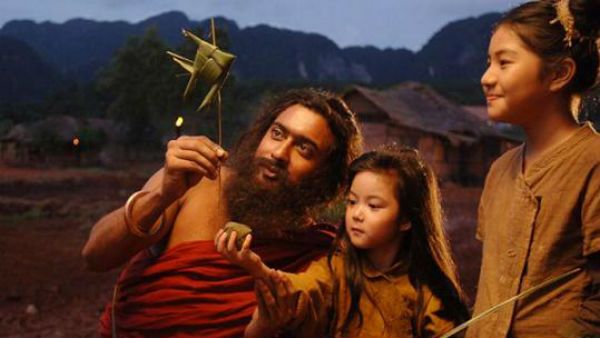 பீதியை கிளப்பும் கொரோனா.. வைரஸ் குறித்து ஏற்கனவே எச்சரித்த இந்திய திரைப்படங்கள்!