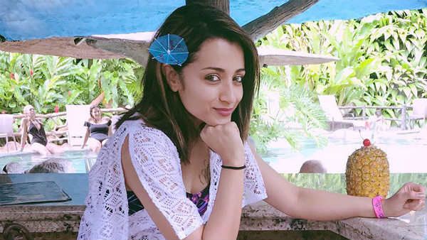 கேட்ட சம்பளம் கிடைச்சிடுச்சா? மெகாஸ்டார் படத்தில் இருந்து விலகினார் த்ரிஷா, இணைந்தார் நடிகை காஜல்!