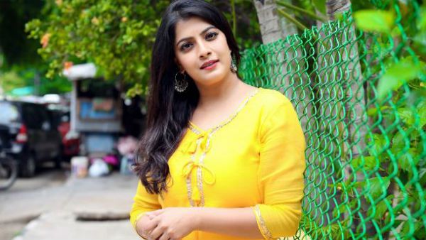 விளையாட்டா நினைக்காதீங்க.. நமக்கு பரவாதுன்னு சுத்தாதீங்க.. வரலக்ஷ்மி சரத்குமார் எச்சரிக்கை!