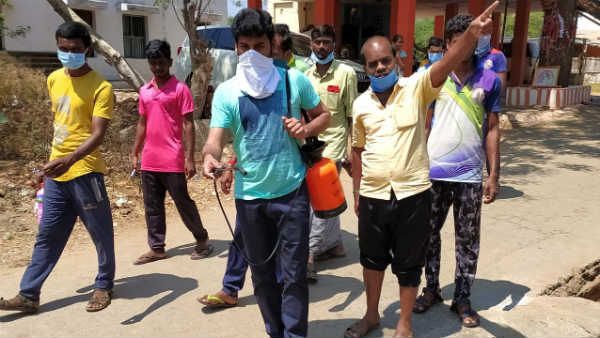 கொரோனா கிருமியே ஓடு.. களத்தில் இறங்கிய நடிகர் விமல்.. தெருத் தெருவாக கிருமி நாசினி தெளித்தார்!