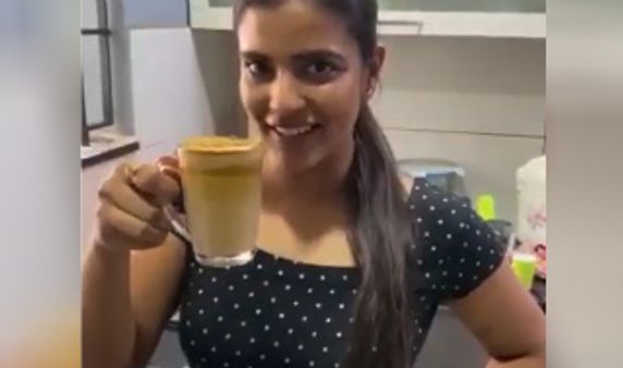 அப்போ முட்டை தோசை.. இப்போ டல்கோனா காஃபி.. கிச்சன் கில்லாடி ஆகும் ஐஸ்வர்யா ராஜேஷ்!