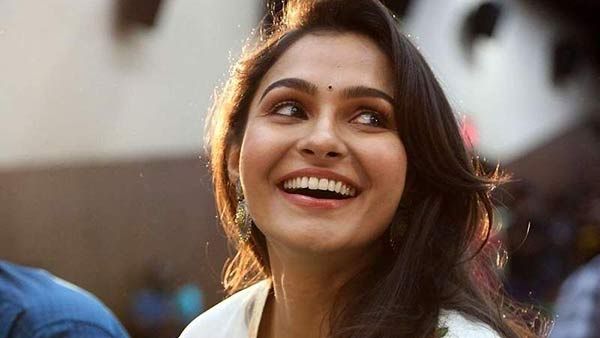 ஆண்ட்ரியா அவங்க பேரப்பிள்ளைகளுக்கு 'அந்த' கதையதான் சொல்லப்போறாங்களாம்.. அன்போஸ்டட் லெட்டர்!