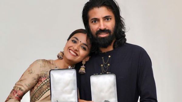 தோள் மீது சாய்ந்துகிட்டு.. வைரலாகும் கீர்த்தி சுரேஷ் கொடுத்துள்ள போஸ்.. என்ன காரணம் தெரியுமா?