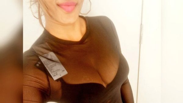 செம ட்ரான்ஸ்ப்ரன்ட்.. ட்ரையல் ரூமில் டாப் ஆங்கிலில் போட்டோ.. நடிகையை கழுவி ஊற்றும் நெட்டிசன்ஸ்!