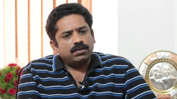 ஒரு பக்கம் ஊறும் கவிதை..மறுபக்கம் மீறும் கவலை.. இயக்குனர் சீனு ராமசாமியின் லாக்டவுன் குறிப்பு!