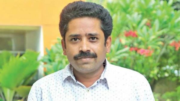 “மனித நேயத்தை காட்டு என்றால் பார்த்தீபனை காட்டுவேன்“ ..சீனு ராமசாமி புகழாரம் !