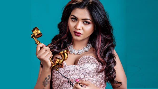 போன் ஒயர் பிஞ்சு ஒரு வாரம் ஆகுது.. அப்படியொரு போஸ் கொடுத்த ஷாலு.. ஓவரா ஓட்டும் நெட்டிசன்ஸ்!