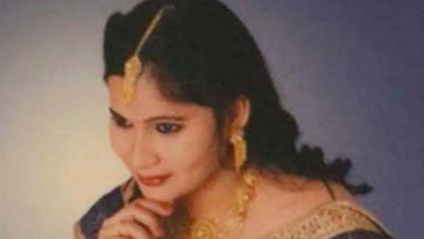 பிரபல சின்னத்திரை நடிகை மர்ம மரணம்.. திரையுலகம் அதிர்ச்சி.. செல்போனை கைப்பற்றி போலீசார் விசாரணை!