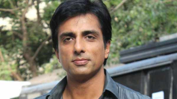 அதுக்குலாம் மனசு வேணும்.. கொரோனா வாரியர்ஸுக்கு ஓட்டல் கொடுத்த வில்லன்.. இப்போ செய்ற உதவிய பாருங்க!