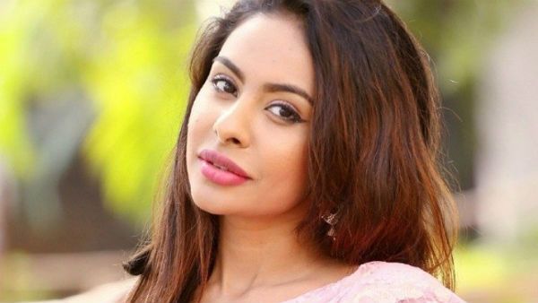 நீ பண்ணல.. ஆனா அந்த லெஜன்ட் என்னை பழி வாங்குறாரு.. மீண்டும் பவன் கல்யாண் மீது பாய்ந்த நடிகை!