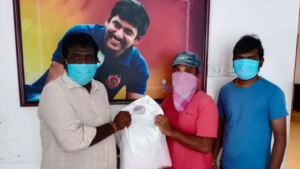 நடிகர் விஷால் ரசிகர்கள் நலிவடைந்தவர்களுக்கு உதவி.. குவியும் பாராட்டு!