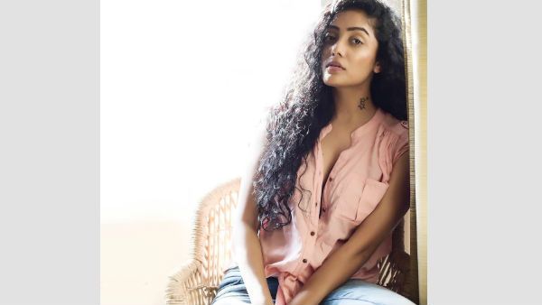 நல்லாதானே போச்சு.. ஏன் திடீர்னு இப்படி.. பட்டன் போடாமல் வில்லங்கமாய் போஸ் கொடுத்த அஜித் பட நடிகை!