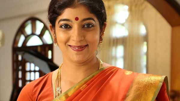 ’நான் சிங்கிள்தான்..’ இன்னும் திருமணம் செய்துகொள்ளாத முன்னாள் ஹீரோயின்.. சொல்ற காரணத்தைப் பாருங்க!