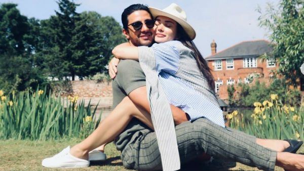 கணவருடன் கட்டிப்புரளும் நடிகை.. பாசம்னா இதுதான்.. பாராட்டும் ரசிகர்கள்!