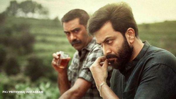 இந்திக்கும் போகுது ‘அய்யப்பனும் கோஷியும்’.. அங்க இந்த பிரபல ஹீரோ தான் தயாரிச்சு நடிக்கப் போறாராம்!