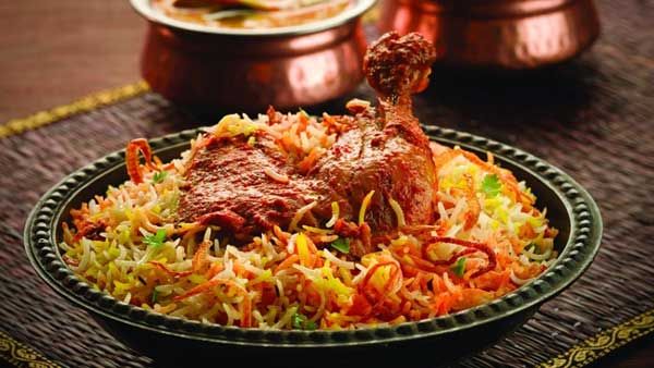 சிம்புக்கு மட்டுமில்ல.. நயன்தாரா, ஜோதிகா என இந்த டாப் 5 ஹீரோயின்களுக்கும் பிரியாணின்னா பைத்தியமாம்!