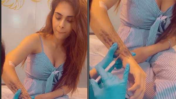 அம்மா பேச்சை கேட்ட பாலிவுட் நடிகை.. பச்சை குத்தியதை அழித்தார்!