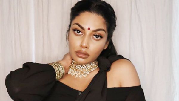 என்னம்மா கோலம் இது.. வெறும் டிஷர்ட்டுடன் போஸ் கொடுத்த நடிகை.. அதிர்ச்சியில் உறைந்த ரசிகர்கள்!