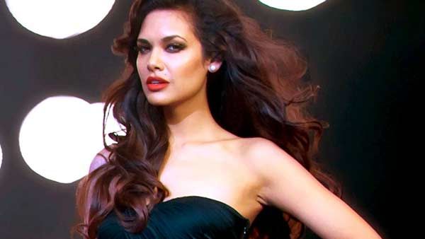 சினிமாவில் அந்த விஷயத்தை நினைச்சா எனக்கு மகிழ்ச்சிதான்.. சொல்கிறார் பிரபல ஹீரோயின் இஷா குப்தா