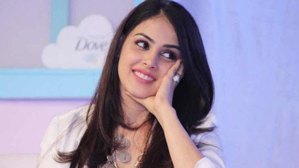 சினிமாவுக்கு முழுக்குப் போட்ட முன்னாள் ஹீரோயின்.. பிரபல ஹீரோவின் தங்கை ஆவாரா..? படக்குழு முயற்சி