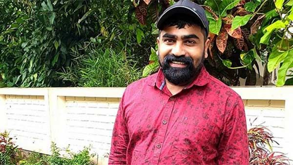 வீட்டில் மயங்கி விழுந்து.. இளம் இயக்குனர் மாரடைப்பால் திடீர் மரணம்.. திரையுலகம் கடும் அதிர்ச்சி!