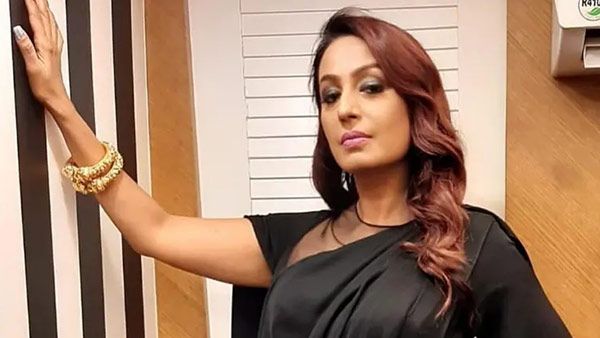 பட வாய்ப்புக்காக.. அந்த மோசமான அனுபவத்தை நானும் எதிர்கொண்டேன்.. பிரபல பிக்பாஸ் நடிகை பகீர் தகவல்!