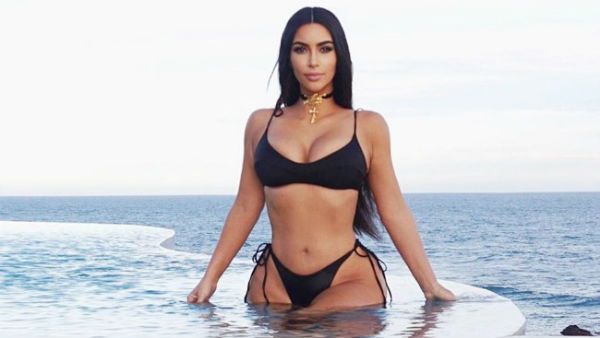 பிகினியில் அதைத்தான் பண்ணுவாங்க... இதைத்கூடவா பண்ணுவாங்க.. தீயாய் பரவும் நடிகையின் போட்டோ!