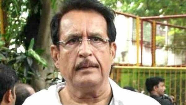 காய்ச்சல், இருமல் அறிகுறியே இல்ல.. இருந்தாலும் பிரபல நடிகருக்கு கொரோனா.. தனிமைப்படுத்தப்பட்டார்!