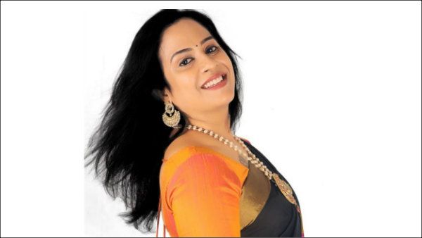 உதவி இயக்குனர்களின் பட்ஜெட் நாயகி .. பிஸியாக துடிக்கும் லிசி ஆண்டனி!