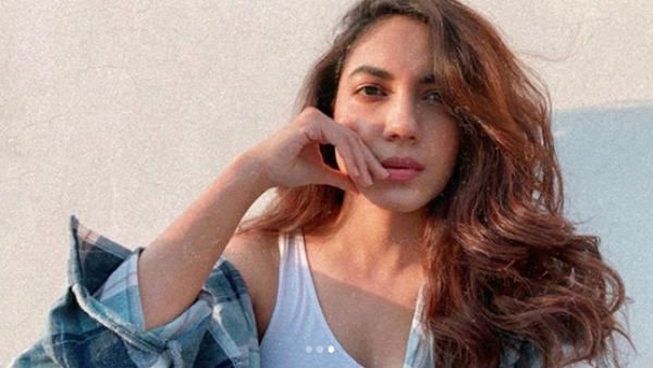 டைரக்டர் கவுதம் வாசுதேவ் மேனனை ஏன் அப்படி பண்ணுனீங்க? பிரபல நடிகையிடம் விசாரிக்கும் ரசிகர்கள்!