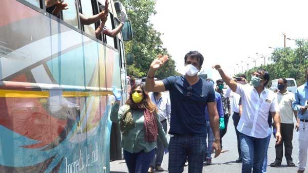 வந்தாய் அய்யா.. வந்தாய் அய்யா.. வாழ்வை மீட்டு தந்தாய் அய்யா.. ரியல் சூப்பர் மேனாக மாறிய சோனு சூட்!