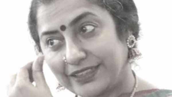 லாக்டவுனில் நடிகை சுகாசினி இயக்கிய ’சின்னஞ்சிறு கிளியே..’ ஐபோன்லயே மொத்த படத்தையும் எடுத்தாராமே?