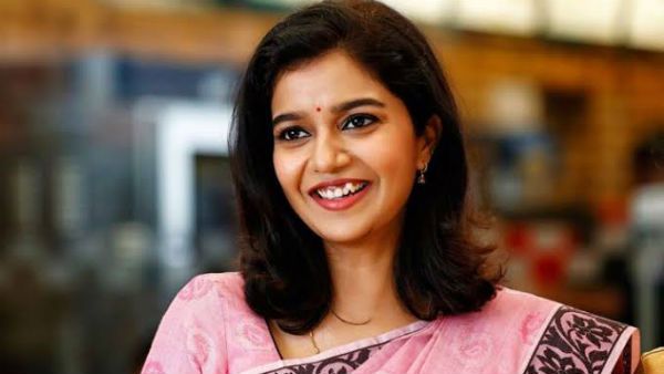 அது நான் இல்லைங்க.. ஃபேக் ஐடி.. சமூக வலைதள கணக்குகள் குறித்து நடிகை சுவாதி அதிரடி அப்டேட்!