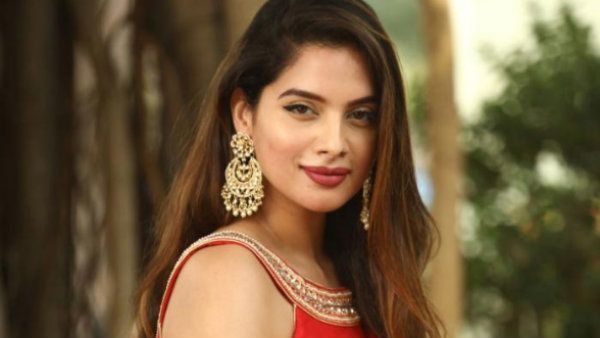 இந்த லாக்டவுனை இதுக்குத்தான் பயன்படுத்தறேன்.. 'தாராள பிரபு' ஹீரோயின் என்ன சொல்றார் பாருங்க..!