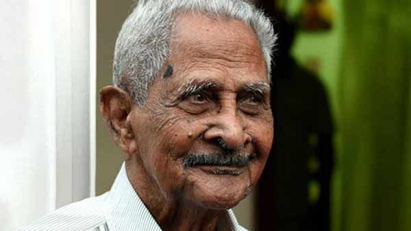 முதுமை காரணமாக..பழம்பெரும் நடிகரும் பாடகருமான பாப்புக்குட்டி பாகவதர் காலமானார்.. திரையுலகம் இரங்கல்