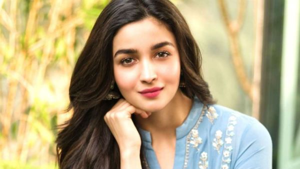 சுஷாந்த் மரணம் எதிரொலி.. ராஜமெளலியின் ஆர்.ஆர்.ஆர் படத்தில் இருந்து நீக்கப்படுகிறாரா ஆலியா பட்?