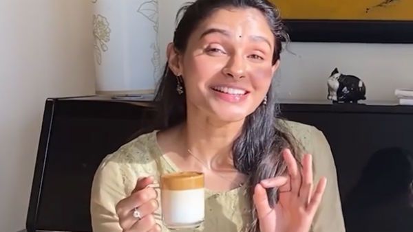 நீங்க ரொம்ப லேட்.. இதெல்லாம் ஓல்டு ட்ரென்ட்.. டல்கோனா காஃபி போட்ட நடிகையை கதறவிட்ட நெட்டிசன்ஸ்!