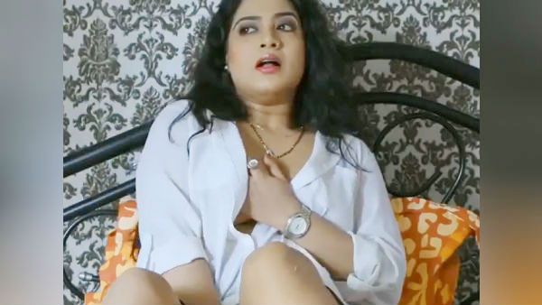 18+: மீண்டும் கசிந்த பிரபல நடிகையின் 'அந்த மாதிரி' வீடியோ.. தீயாய் பரவுவதால் திணறும் இணையம்!