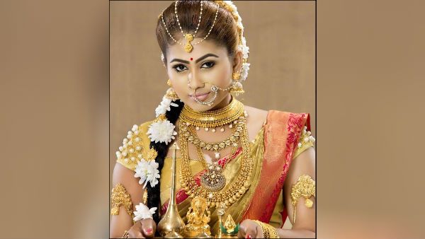 பார்.. முழுசா மூடியிருக்கும்.. பியூமி ஹன்சமாலியை பார்.. சேலையில் செம க்யூட்.. வைரலாகும் போட்டோஸ்!