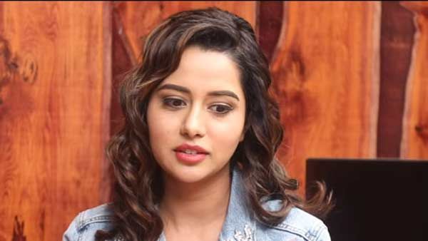 பூரா கெட்ட செய்தியாவே இருக்கே.. நியூஸ் சேனல்ஸ் மீது பாயும் பிரபல நடிகை.. டிவிட்டரில் ஆவேசம்!