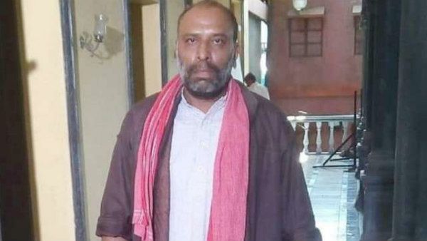 நான் உயிர் வாழணும்.. எனக்கு தயவு செஞ்சு உதவி பண்ணுங்க..வைரலாகும் டிவி நடிகரின் உருக்கமான வீடியோ!