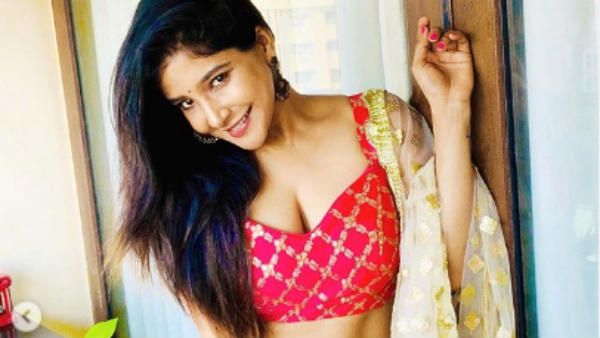 யாராவது இவருக்கு சான்ஸ் கொடுங்கப்பா..கலாய்த்த ரசிகருக்கு கலக்கலாய் பதில் கொடுத்த பிக்பாஸ் பிரபலம்!