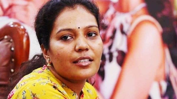 பெண் இயக்குனர் திடீர் கவலைக்கிடம்?வென்டிலேட்டர் உதவியுடன் தீவிர சிகிச்சை..பரபரப்பில் திரையுலகம்!