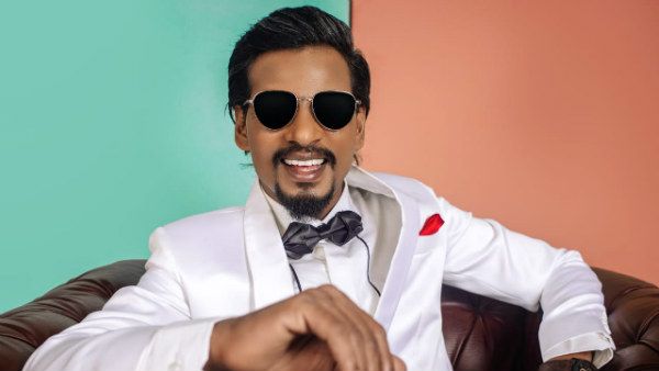 கோட் சூட்டில் டிப் டாப்பாக வலம் வரும் சென்றாயன்.. ப்ப்ப்பா ஆளே மாறிட்டாரே !