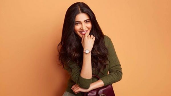 அந்த விஷயத்தை பற்றிப் பேச மக்கள் ரொம்ப வெட்கப்படறாங்க..இதுல என்ன இருக்கு? பிரபல நடிகை அக்கறை!